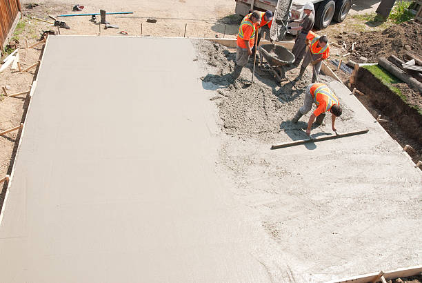 Best Concrete Pool Decks in Lakeshire, MO
